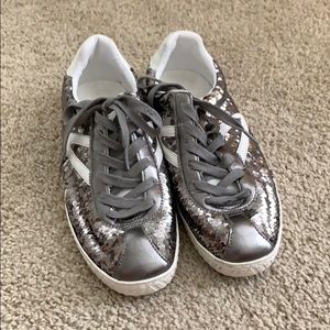 🦋 Tretorn Camden 5 Silver Sequin Fashion Sneaker